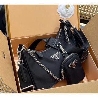 プラダ ナイロンバッグの通販 1,000点以上 | PRADAを買うならラクマ プラダ ナイロンバッグの通販 1,000点以上 | PRADAを買うならラクマ