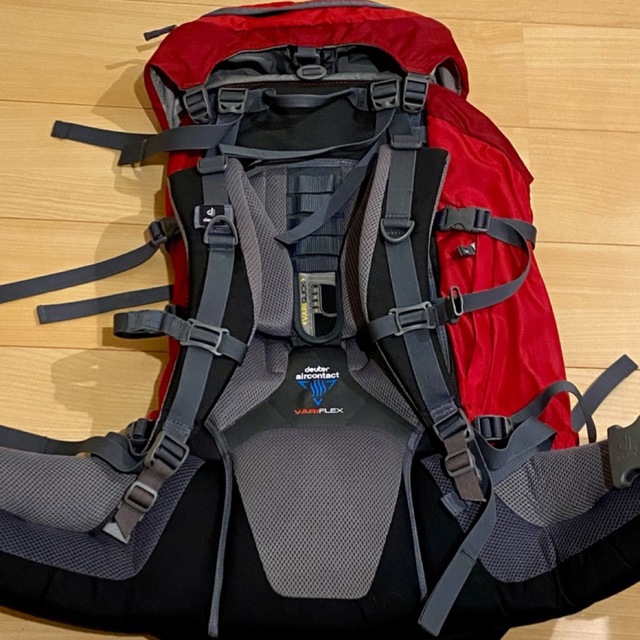 Deuter(ドイター)の【美品】 ドイター　エアコンタクト　 45＋10 スポーツ/アウトドアのアウトドア(登山用品)の商品写真