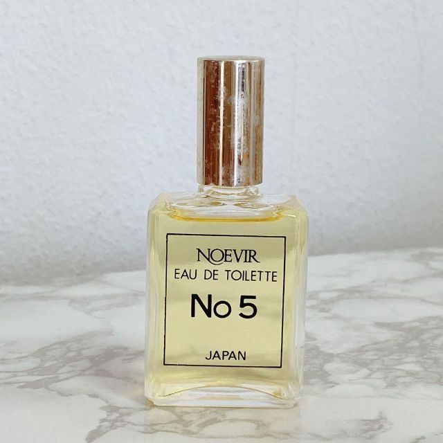 noevir(ノエビア)の廃盤　未使用　ノエビア　オードトワレ　No.5 25ml 香水　ヴィンテージ コスメ/美容の香水(香水(女性用))の商品写真