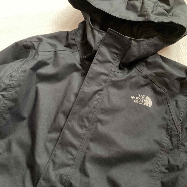 THE NORTH FACE(ザノースフェイス)のノースフェイス マウンテンパーカー　ブラック　キッズ　150 キッズ/ベビー/マタニティのキッズ服男の子用(90cm~)(ジャケット/上着)の商品写真