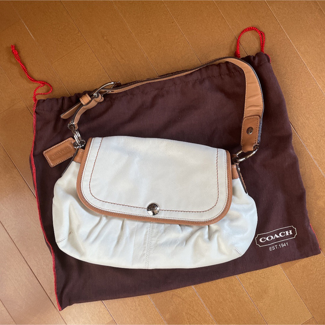 coach レザーハンドバッグ