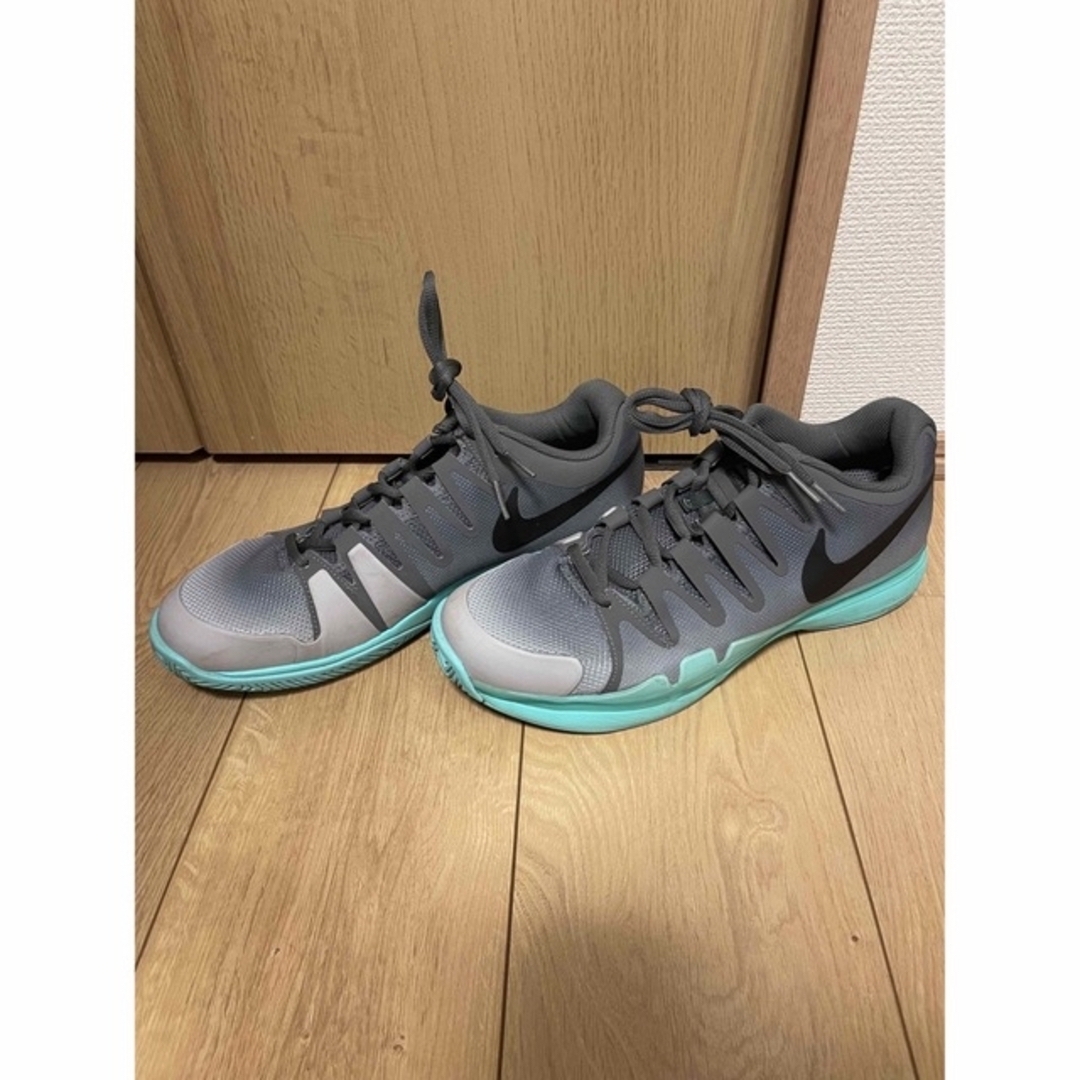 NIKE(ナイキ)のNIKE ZOOM VAPOR 9.5 TOUR 631458-008  スポーツ/アウトドアのテニス(シューズ)の商品写真