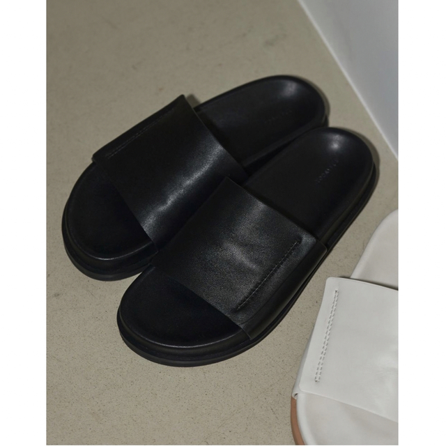 TODAYFUL(トゥデイフル)のtodayful Leather Slide Sandals レディースの靴/シューズ(サンダル)の商品写真