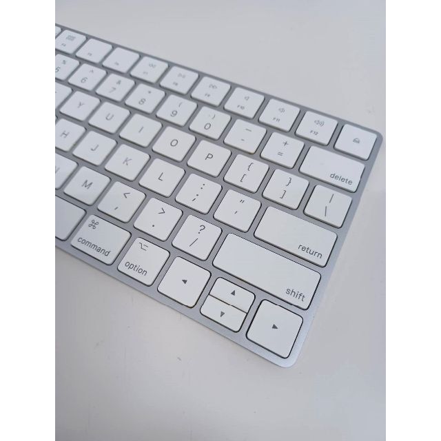 Apple(アップル)のApple Magic Keyboard (A1644) US配列 スマホ/家電/カメラのPC/タブレット(PC周辺機器)の商品写真