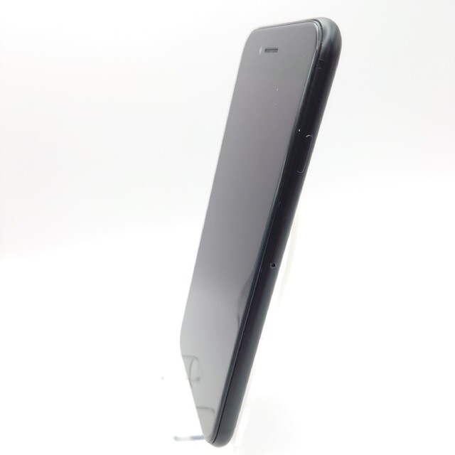 美品 ＳＳ級 iPhone SE2 SIMフリー　新品バッテリー　⑦