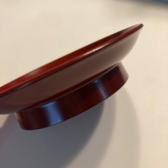 漆　器　食器　直径約14cm 赤 インテリア/住まい/日用品のキッチン/食器(食器)の商品写真