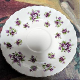 ロイヤルアルバート(ROYAL ALBERT)のロイヤルアルバート　ソーサー(陶芸)