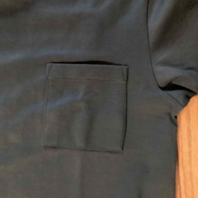 GU(ジーユー)のGUメンズTシャツ　モスグリーンＳサイズ メンズのトップス(Tシャツ/カットソー(半袖/袖なし))の商品写真
