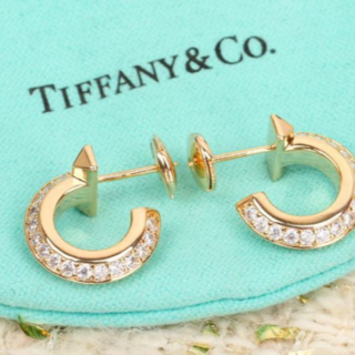 Tiffany & Co. - ティファニー ピアス キャッチ片耳のみの通販 by 弓 