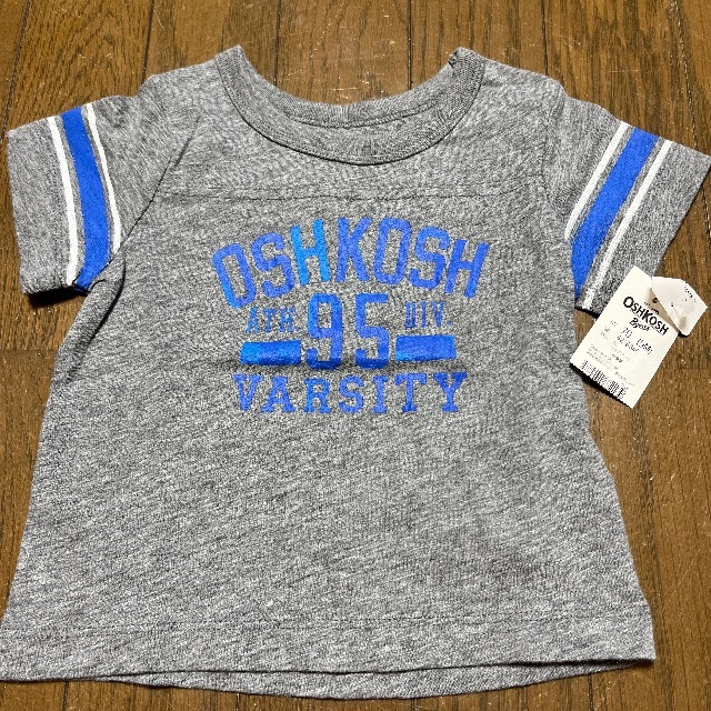 OshKosh(オシュコシュ)の【新品】オシュコシュ　70cm キッズ/ベビー/マタニティのベビー服(~85cm)(Ｔシャツ)の商品写真