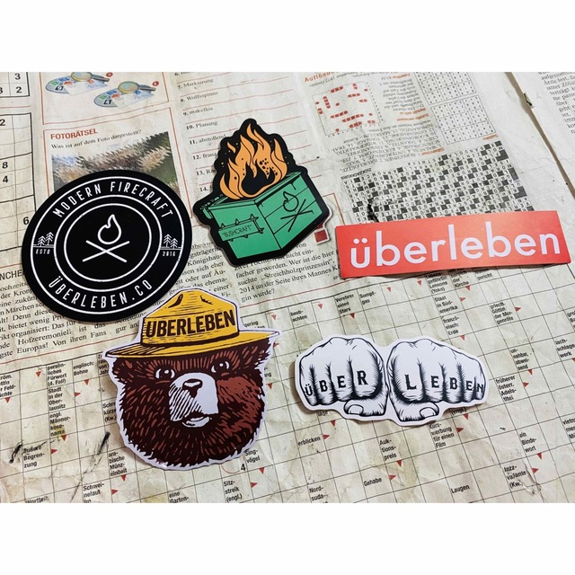 《3枚お選びください!》【uberlebenオフィシャルステッカー】 スポーツ/アウトドアのアウトドア(その他)の商品写真