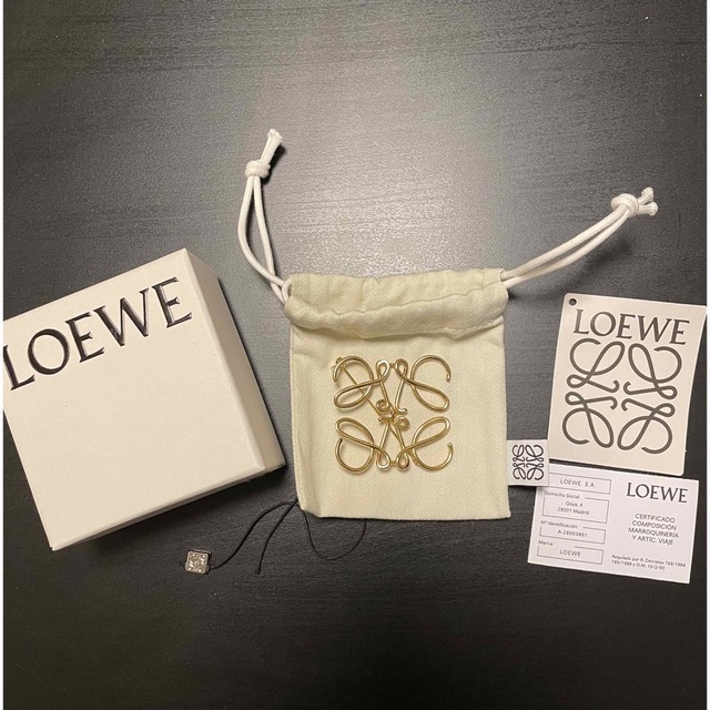 新品未使用 正規品 LOEWE ロエベ ブローチ コサージュ