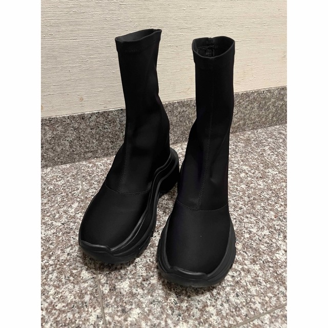 TOKYO BLACK DOUBLE SNEAKER SHORT BOOTS レディースの靴/シューズ(ブーツ)の商品写真