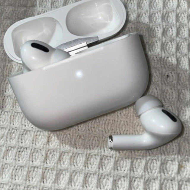 Apple - ワイヤレスイヤホン AirPods proに負けない 第2世代 高品質