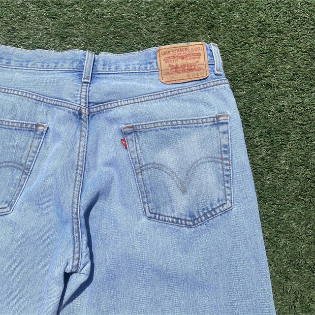 Levi's(リーバイス)のリーバイス 550 W34 L34 ライトブルーデニム ジーンズ バギー メンズのパンツ(デニム/ジーンズ)の商品写真