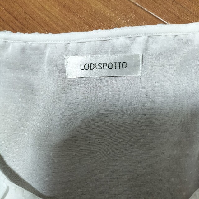 LODISPOTTO(ロディスポット)のLODISPOTTO ﾛﾃﾞｨｽﾎﾟｯﾄ　半袖ブラウス レディースのトップス(シャツ/ブラウス(半袖/袖なし))の商品写真