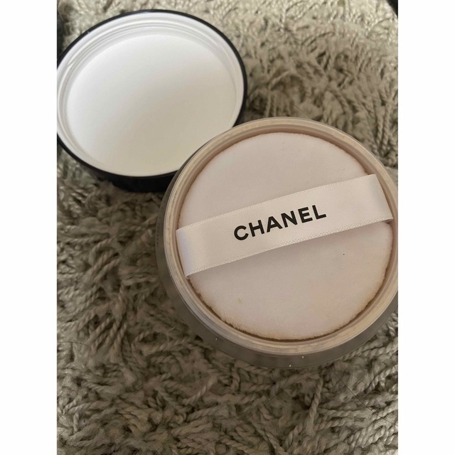 CHANEL*͛プードゥルユニヴェルセルリーブルN 3