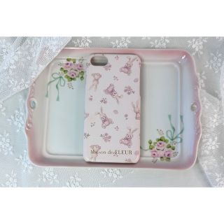 メゾンドフルール(Maison de FLEUR)のメゾンドフルールスマホケースiPhone SE7.8対応(iPhoneケース)