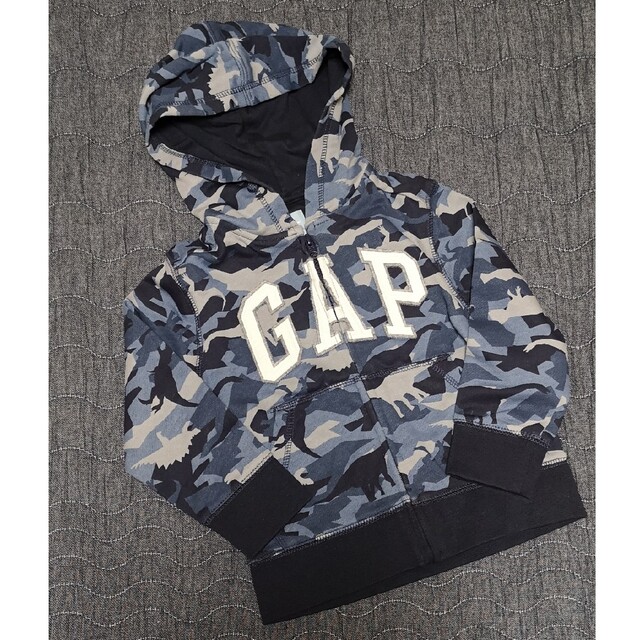 babyGAP(ベビーギャップ)の未使用　babyGAP　パーカー キッズ/ベビー/マタニティのキッズ服男の子用(90cm~)(ジャケット/上着)の商品写真