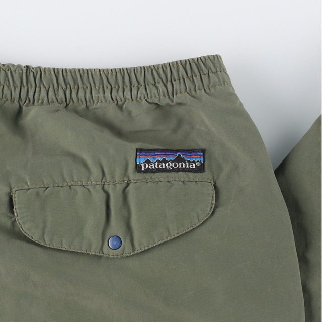 patagonia(パタゴニア)の古着 パタゴニア Patagonia 56020 ウォームアップパンツ ナイロンパンツ USA製 メンズM /eaa335850 メンズのパンツ(その他)の商品写真