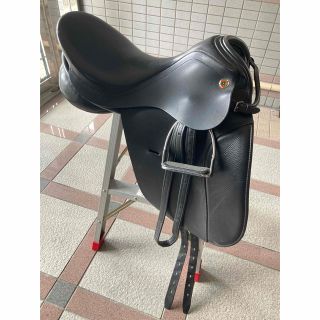 美品】乗馬 鞍 馬場鞍 Karl Niedersuss KN シンフォニー 黒の通販｜ラクマ