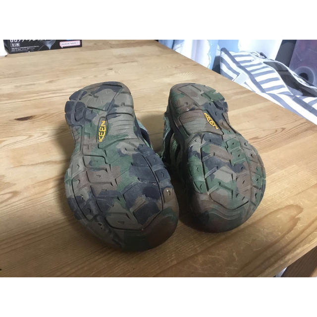 KEEN(キーン)の中古　kids 17cm keen サンダル　迷彩 キッズ/ベビー/マタニティのキッズ靴/シューズ(15cm~)(サンダル)の商品写真