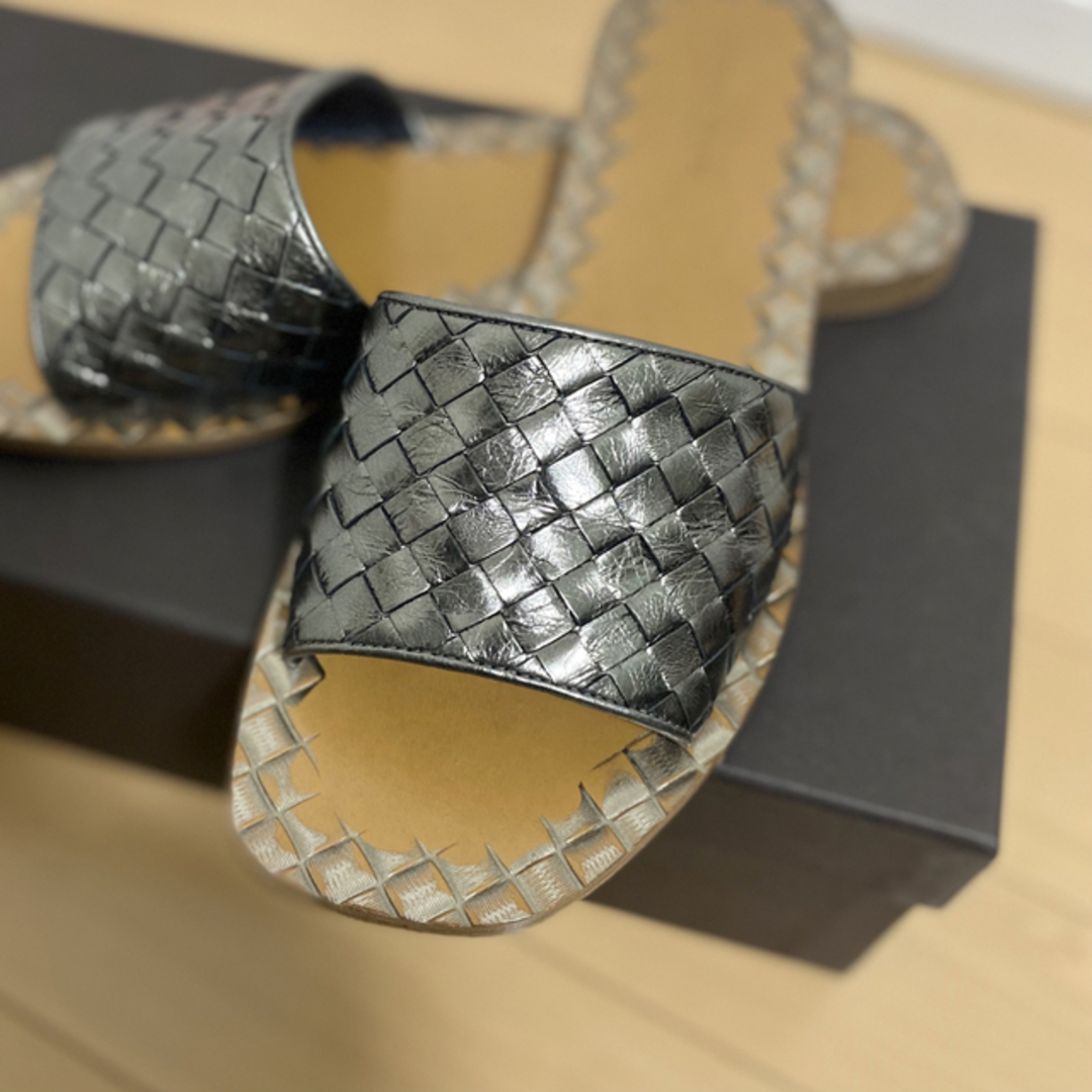 Bottega Veneta(ボッテガヴェネタ)の【tirolyoko様専用】SHOES 2足おまとめ レディースの靴/シューズ(サンダル)の商品写真