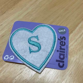 クレアーズ(claire's)のバッジ　S(ブローチ/コサージュ)