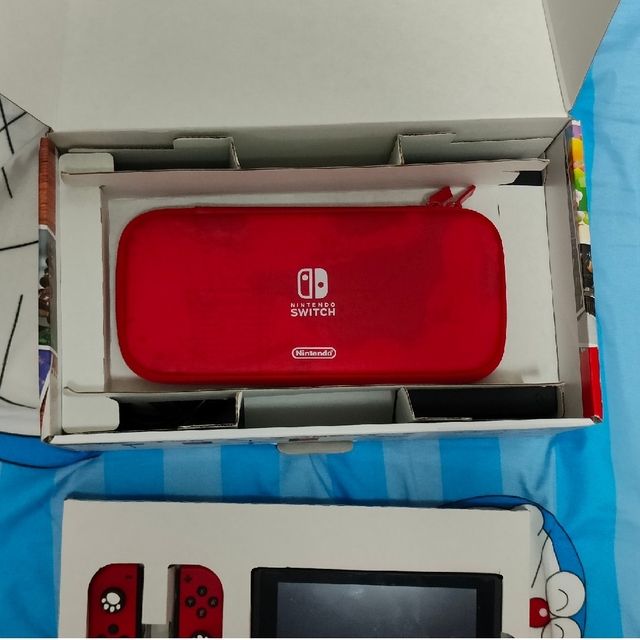 Nintendo Switch(ニンテンドースイッチ)のNintendo Switch スーパーマリオ オデッセイセット(ソフト有り) エンタメ/ホビーのゲームソフト/ゲーム機本体(家庭用ゲーム機本体)の商品写真