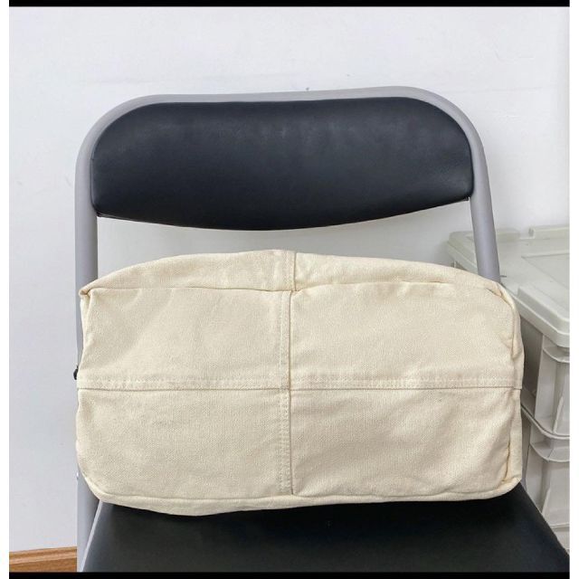 大人気　ショルダーバッグ　マザーバッグ　ニュースペーパー　ユニセックス　韓国 レディースのバッグ(メッセンジャーバッグ)の商品写真