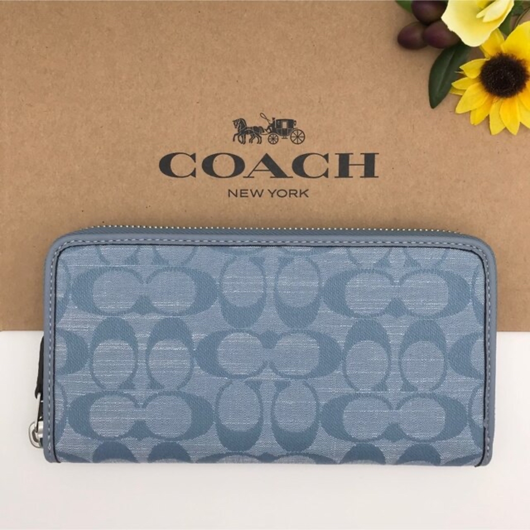 COACH(コーチ) 長財布 ライトブルー