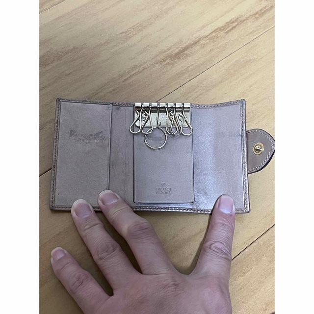 Gucci(グッチ)のグッチ グッチシマ キーケース ピンク ハート金具 6連 GUCCI レディースのファッション小物(キーケース)の商品写真