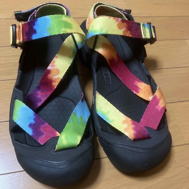 KEEN - タイダイ サンダル つま先 キャンプ フェス keen キーン BBQの