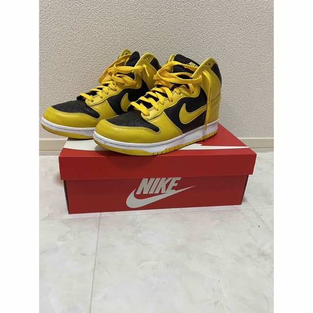 NIKE(ナイキ)のNIKE DUNK HIGH BLACK/VARSITY MAIZE メンズの靴/シューズ(スニーカー)の商品写真