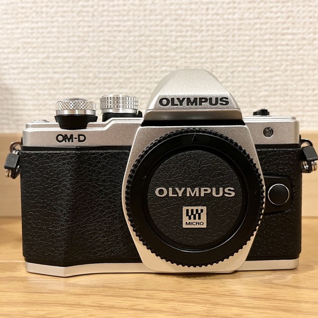 OLYMPUS - 【値下げ中】OLYMPUS OM-D E-M10 MarkⅡ レンズキットの通販