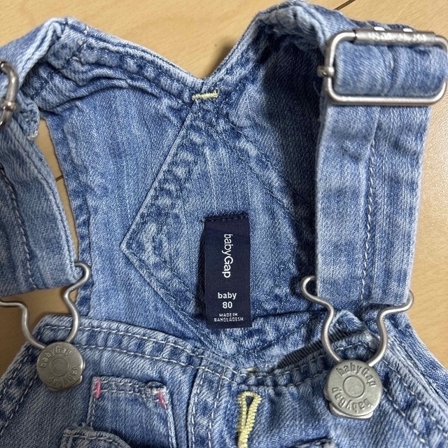 babyGAP(ベビーギャップ)のbabyGAP  80cm女の子 刺繍ワンピース キッズ/ベビー/マタニティのベビー服(~85cm)(ワンピース)の商品写真