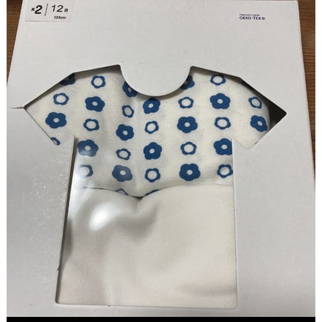 PETIT BATEAU(プチバトー)のプチバトー12a 152☺︎花柄　白Tシャツ　肌着　２枚セット キッズ/ベビー/マタニティのキッズ服女の子用(90cm~)(Tシャツ/カットソー)の商品写真