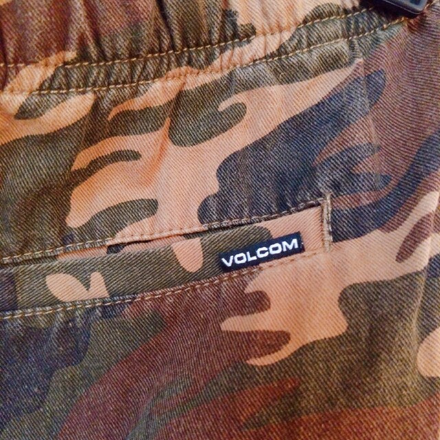 volcom(ボルコム)のvolcom　ハーフパンツ メンズのパンツ(ショートパンツ)の商品写真