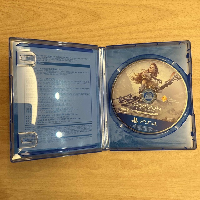 PlayStation4(プレイステーション4)のHorizon Zero Dawn Complete Edition（PlayS エンタメ/ホビーのゲームソフト/ゲーム機本体(家庭用ゲームソフト)の商品写真
