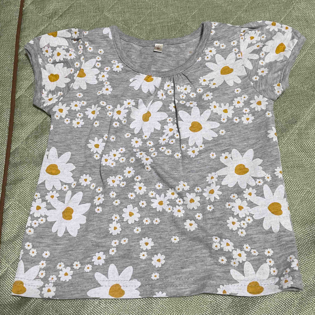 キッズ　Tシャツ　90cm キッズ/ベビー/マタニティのキッズ服女の子用(90cm~)(Tシャツ/カットソー)の商品写真