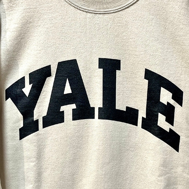 男女兼用 カレッジロゴ YALE トレーナー   (ベージュ) メンズのトップス(スウェット)の商品写真