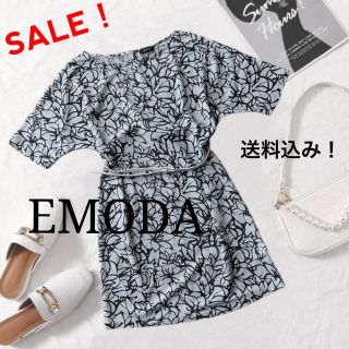 エモダ(EMODA)のEMODA エモダ ワンピース　花柄　半袖　袖あり　ミニワンピース　ドルマン(ミニワンピース)