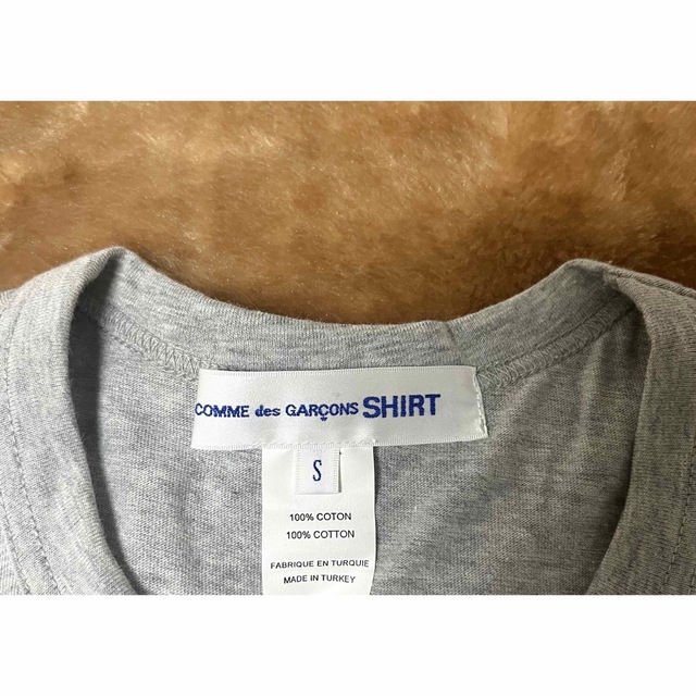 COMME des GARCONS(コムデギャルソン)の(試着のみ未使用)コムデギャルソンオム　Tシャツ グレー　Sサイズ メンズのトップス(Tシャツ/カットソー(半袖/袖なし))の商品写真