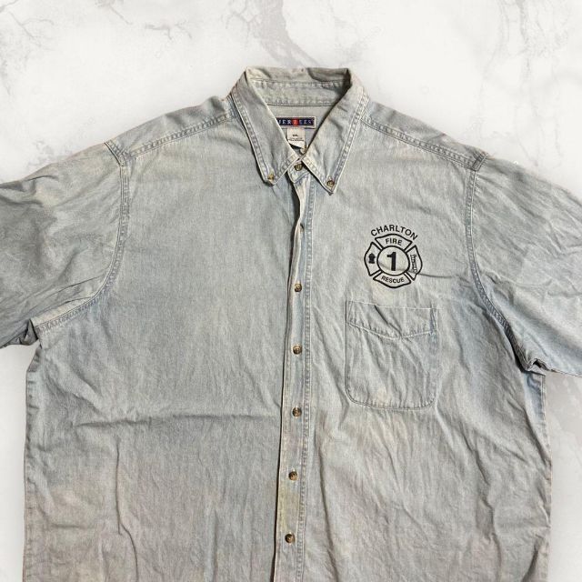 GYA JERZEES デニム　シャンブレー　ワンポイント　消防士 シャツ　半袖 メンズのトップス(シャツ)の商品写真