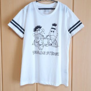 ユニクロ(UNIQLO)のユニクロ　セサミストリート　Tシャツ(Tシャツ(半袖/袖なし))