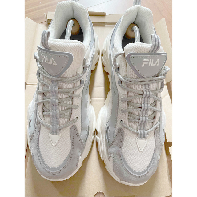 FILA - FILA スニーカー 値下げOKの通販 by たまちゃんshop｜フィラ