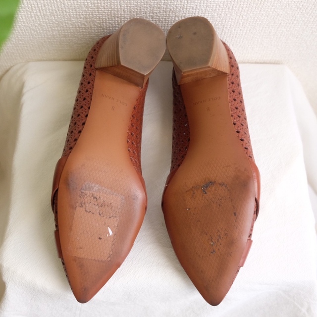 Cole Haan(コールハーン)のコールハーン　本革型抜きパンプス　24.5 cole haan レディースの靴/シューズ(ハイヒール/パンプス)の商品写真