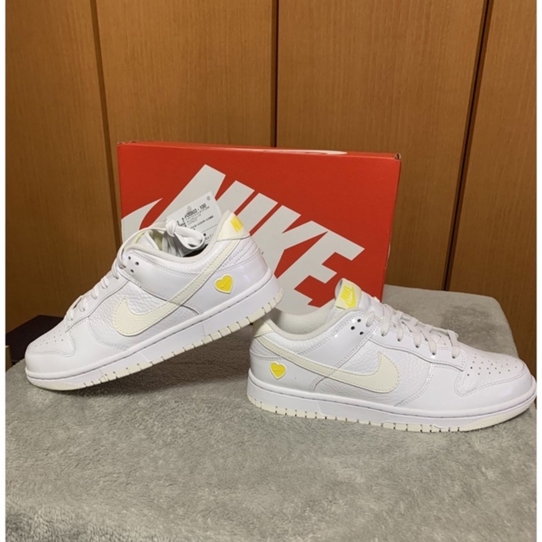 NIKE(ナイキ)のNIKE ダンクLow  'Yellow Heart' レディースの靴/シューズ(スニーカー)の商品写真