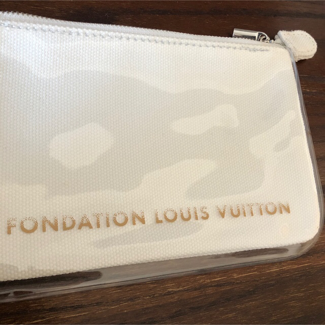 LOUIS VUITTON(ルイヴィトン)の新品未使用　ルイヴィトン  美術館限定　ポーチ レディースのファッション小物(ポーチ)の商品写真