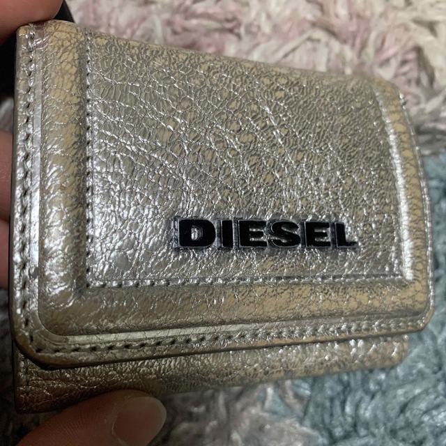 DIESEL(ディーゼル)のDIESEL 三つ折り財布 レディースのファッション小物(財布)の商品写真
